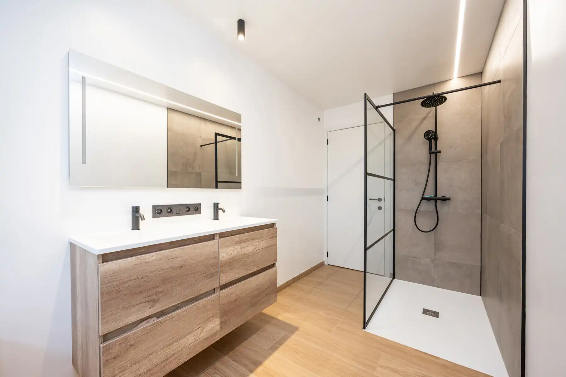 Kwaliteitsvolle energiezuinige woning met 5 slaapkamers in Merksplas. foto 17