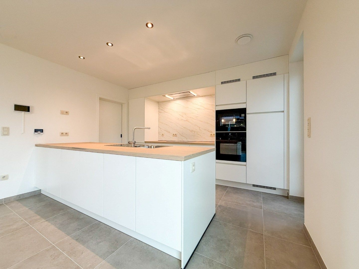 Nieuwbouwwoning met tuin, terras en 3 slaapkamers in Torhout  foto 4