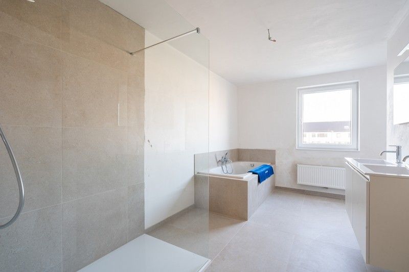 Instapklare nieuwbouwwoningen nabij het centrum van Roeselare foto 11
