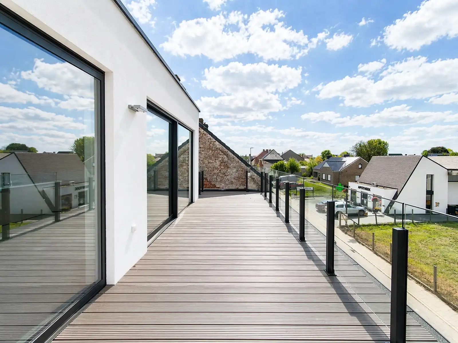 Instapklare app. met carport, berging en staanplaats inbegr. foto 12