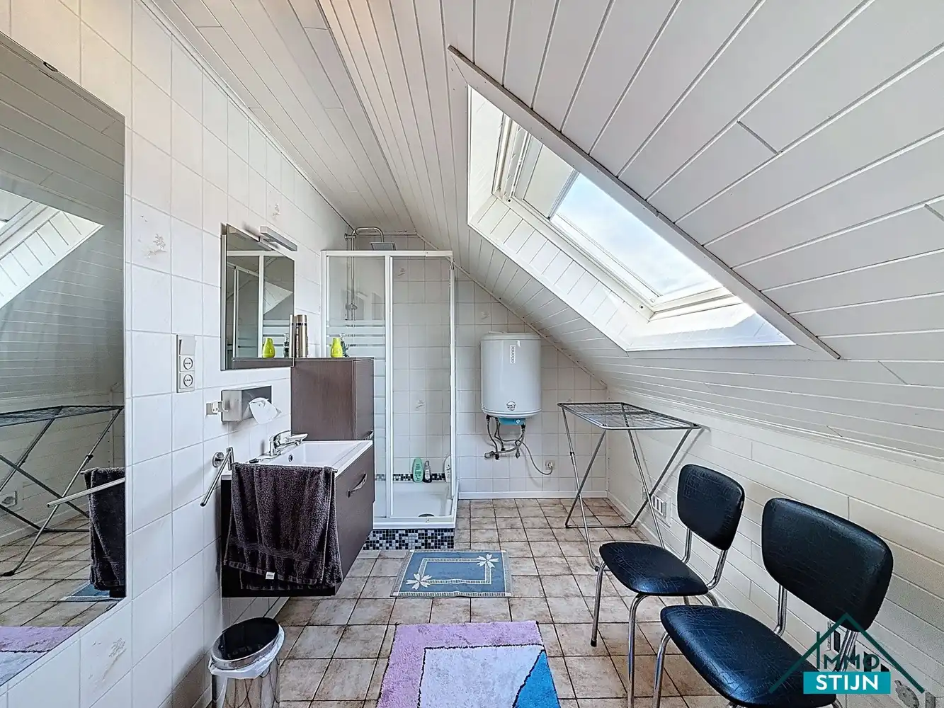 Landelijk gelegen woning met dubbele garage foto 18