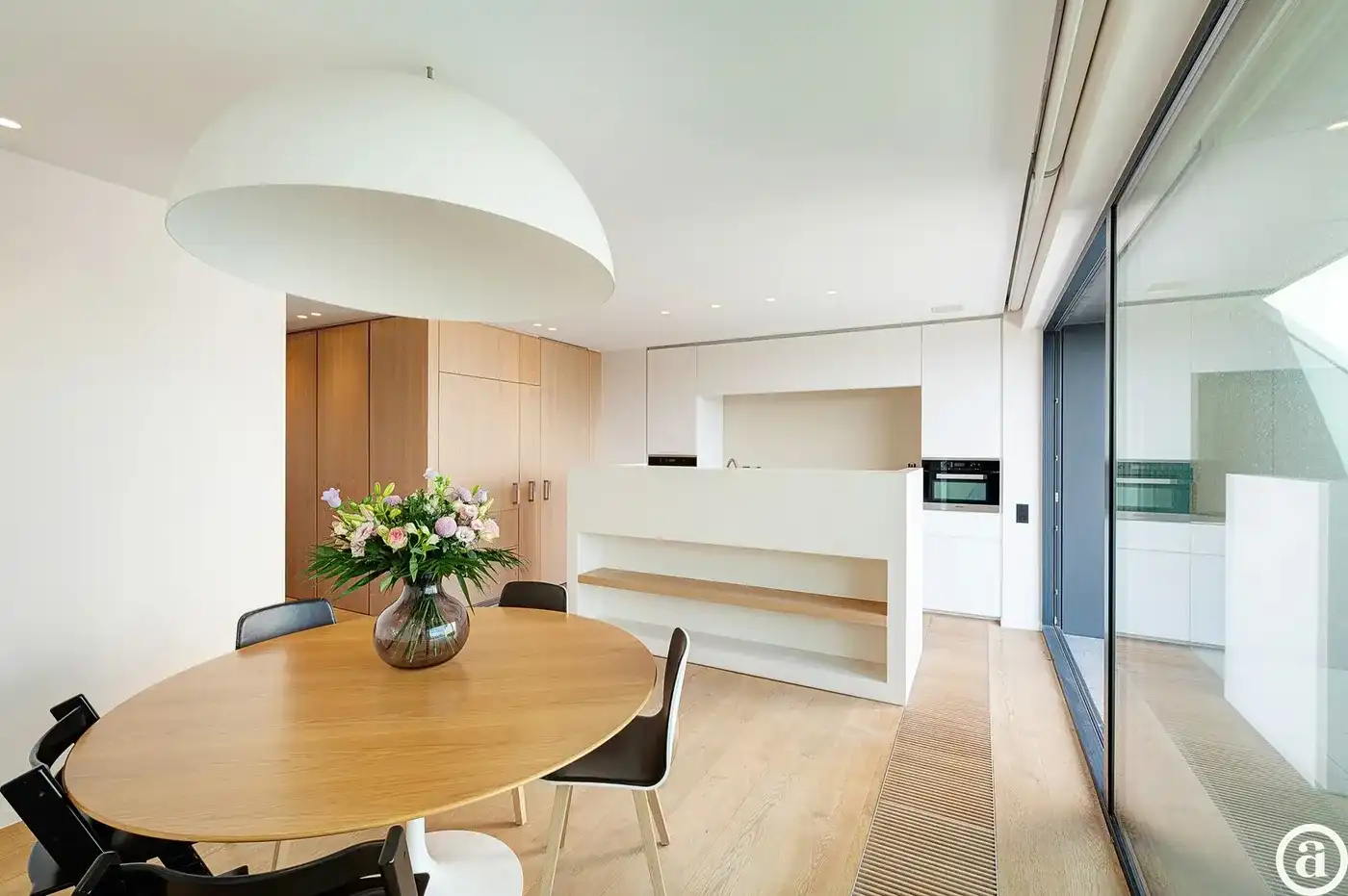 Luxueus appartement (4 slpk) met frontaal zicht op Zegemeer. foto 12