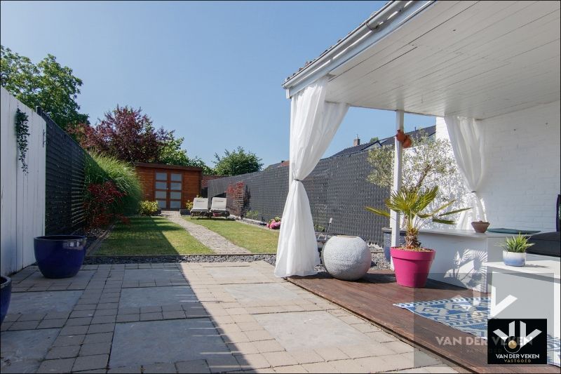 RUIME, VERZORGDE RIJWONING MET TOFFE STADSTUIN foto 7