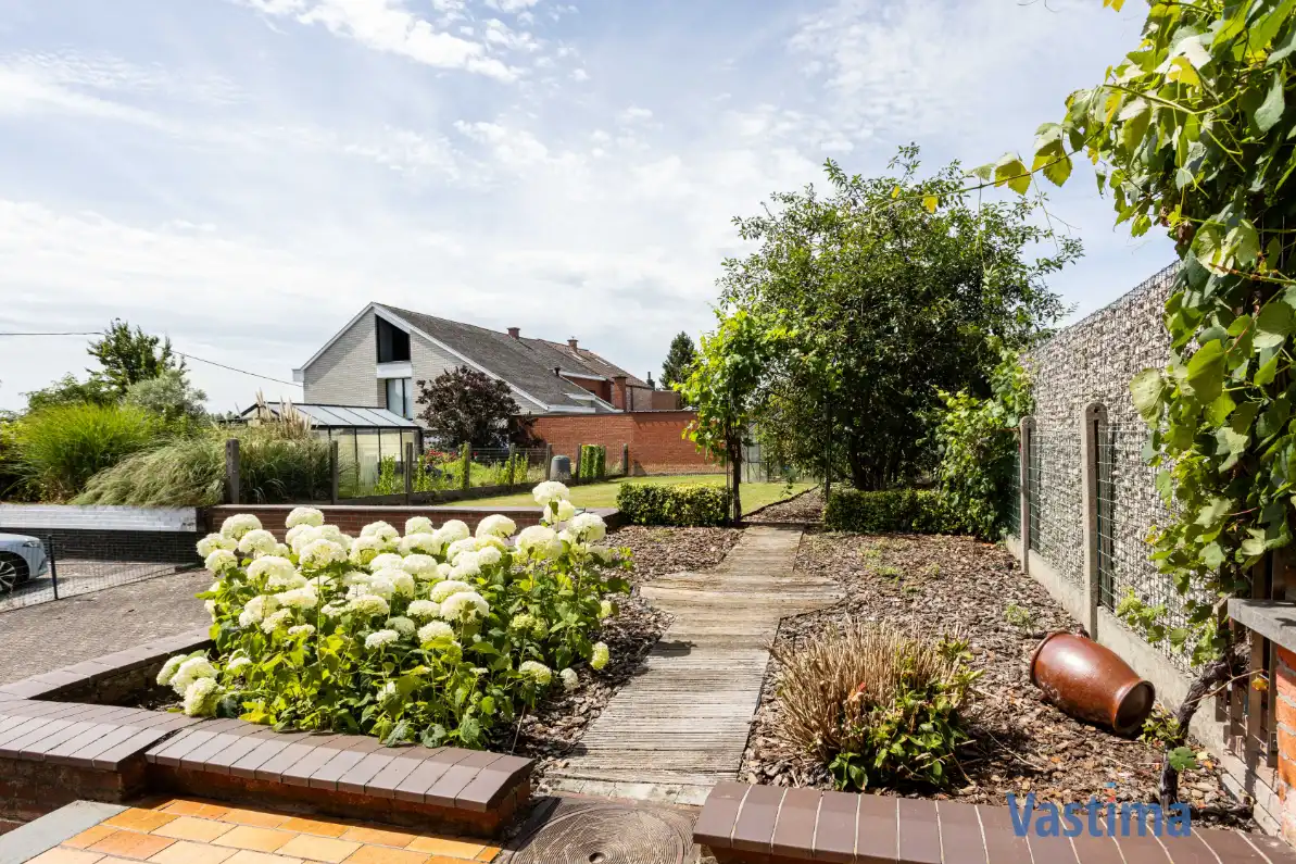 Op te frissen gezinswoning met 4 slaapkamers en zuidwestgerichte tuin foto 29