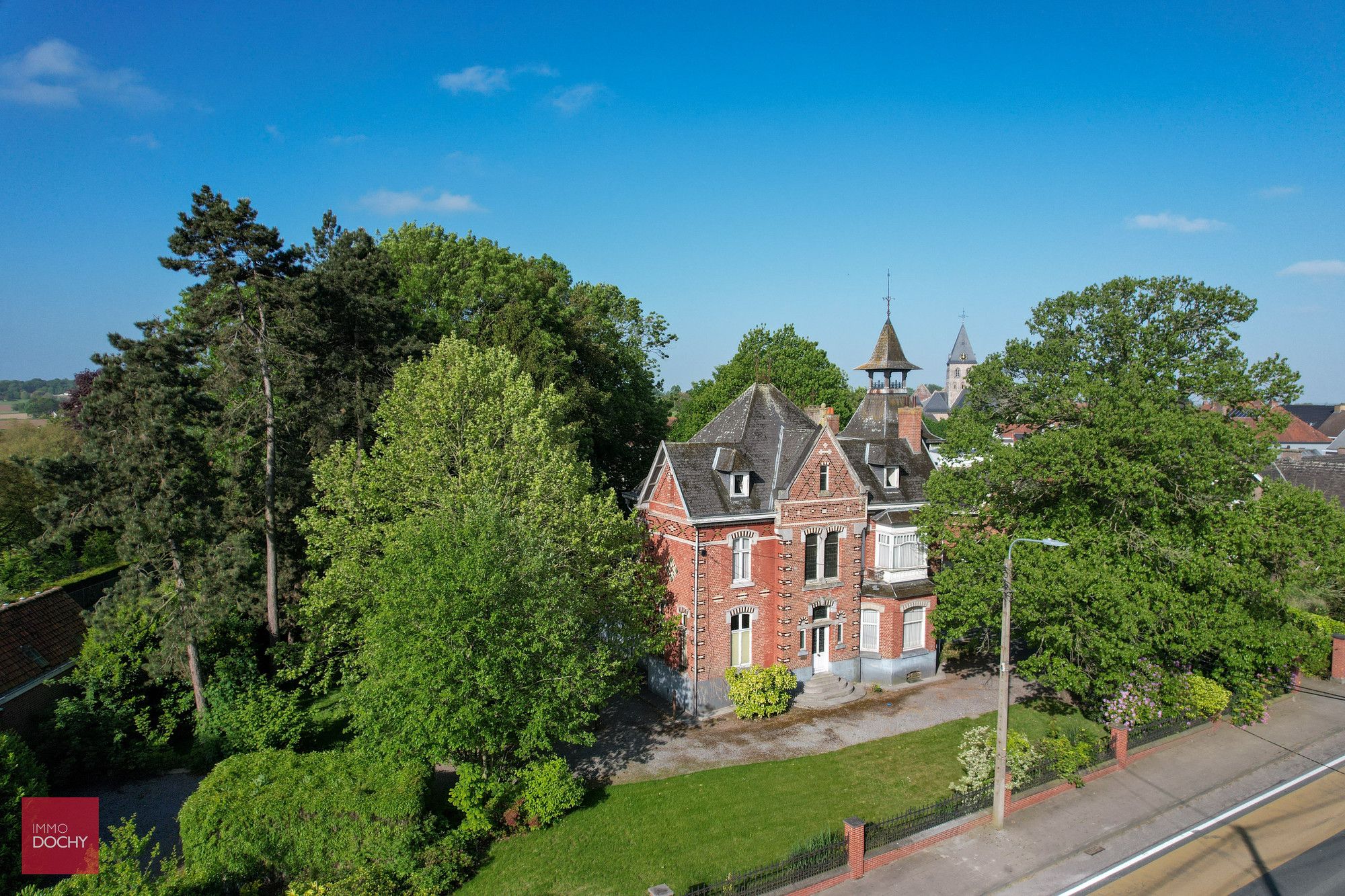 Karaktervol en centraal gelegen villa-herenhuis foto 2