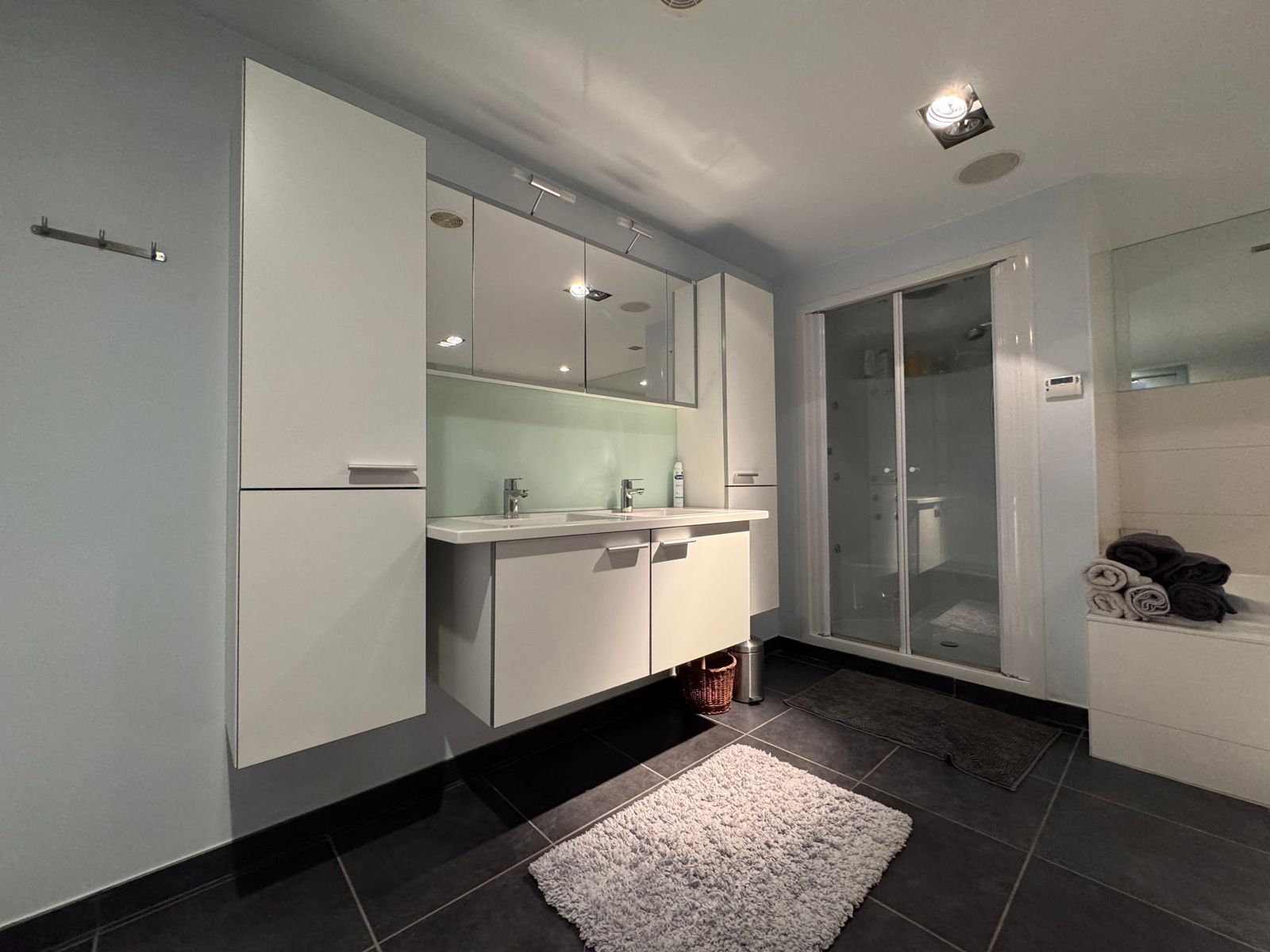 Luxueus afgewerkt duplex loft in het centrum van Aalst! foto 19