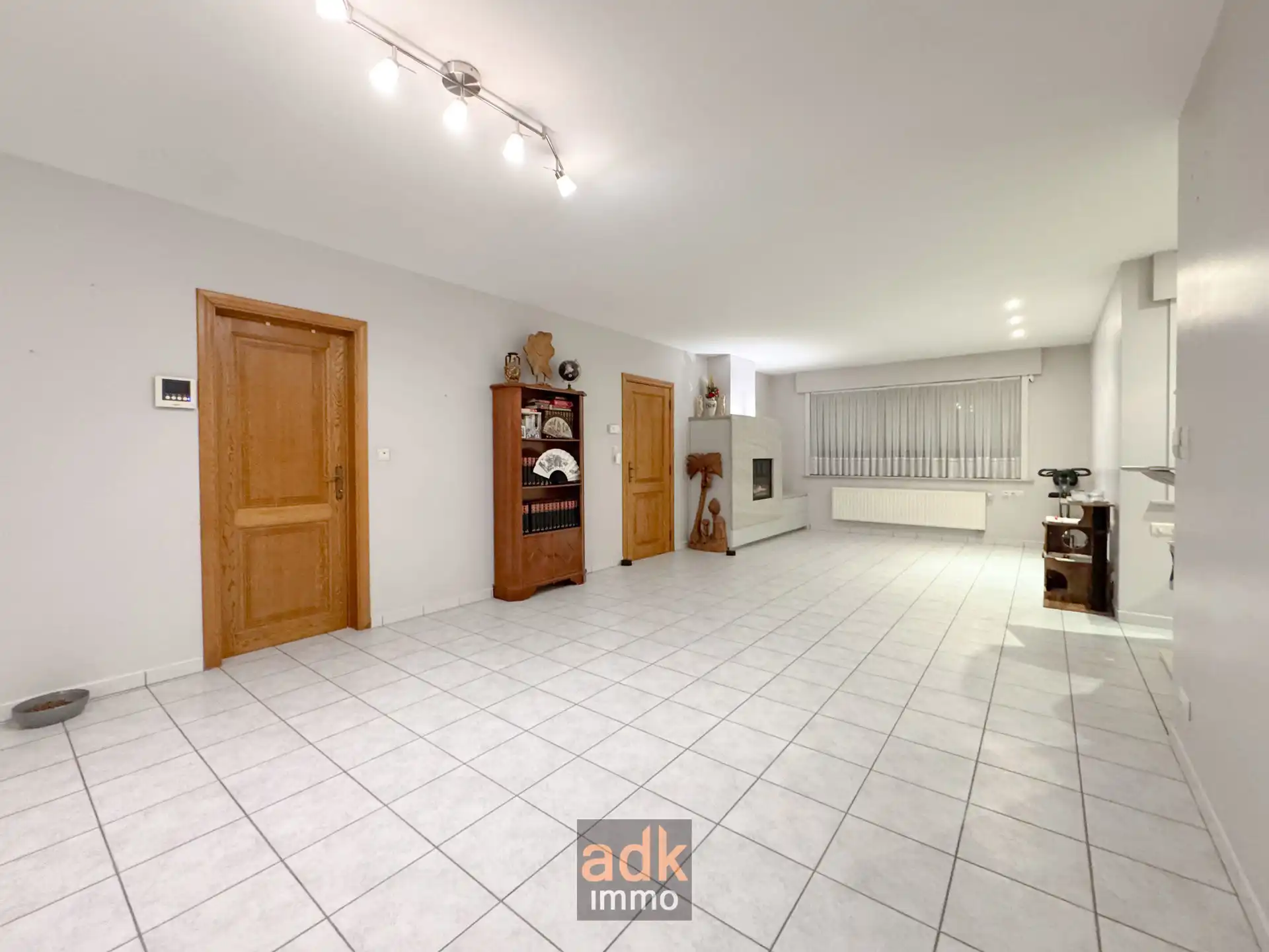 Te koop: Instapklare woning met garage, zonnige tuin & privacy – Noordhoekstraat 10, Adinkerke foto 12