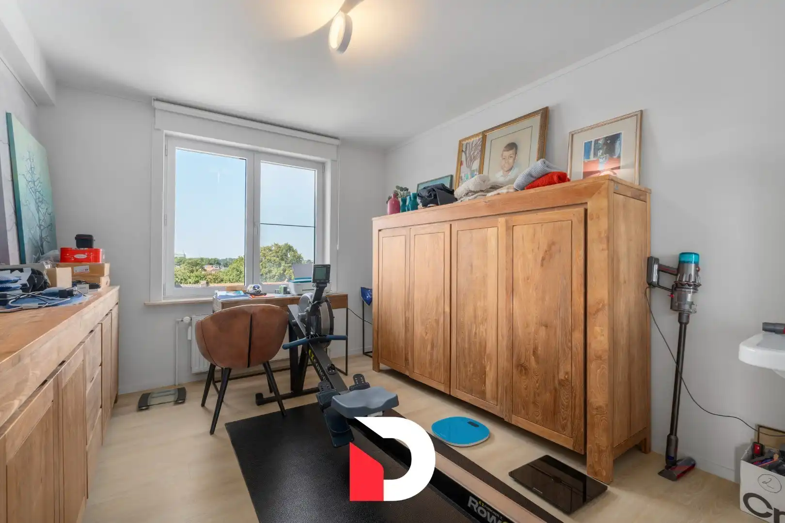 Schitterend gerenoveerd en uiterst aangenaam hoekappartement met 3 slaapkamers te Sint-Andries (Sint-Baafs). foto 9