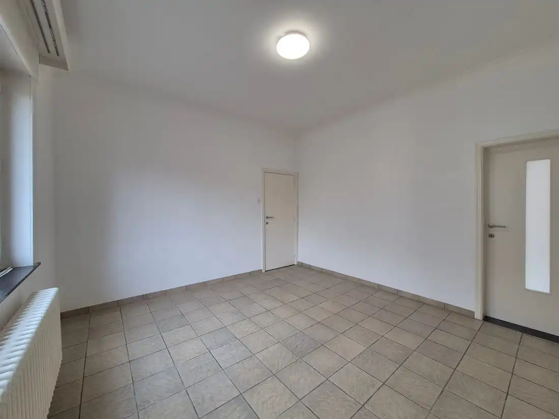 Leuk opgefrist appartement te Hasselt foto 10