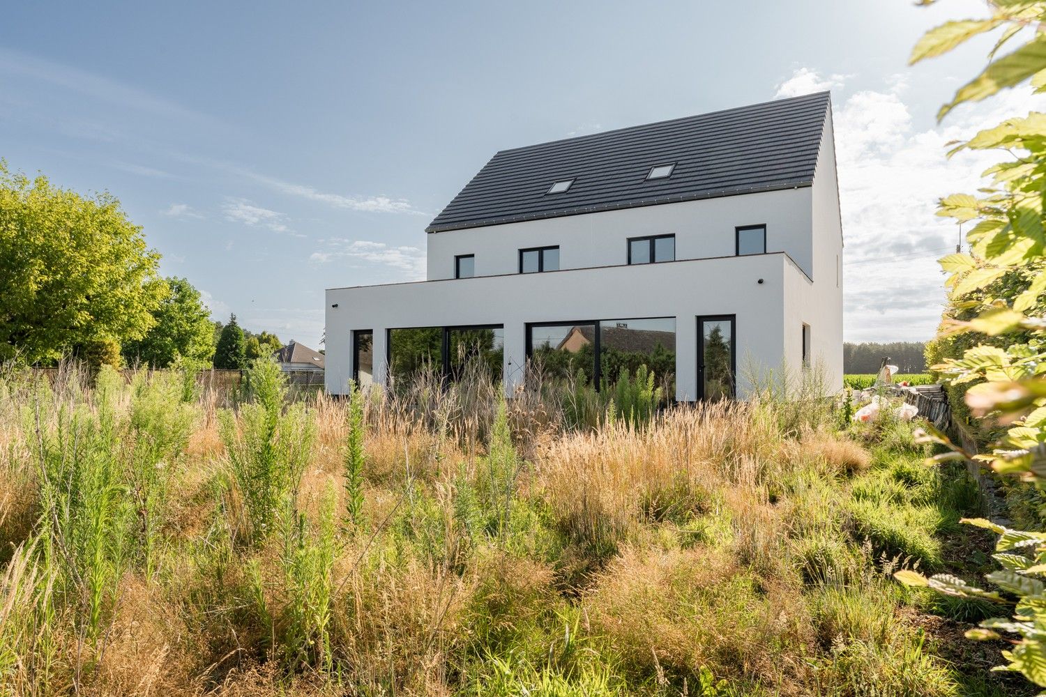 Ruime half open CASCO gezinswoning op een mooi perceel foto 21