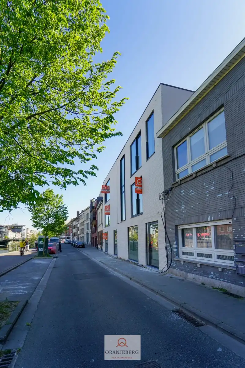 Nieuwbouwwoning met 4 slaapkamers, tuin en terrassen aan de Zuidkaai in Gent Nieuwbouw kopen aan 6% btw? foto 4