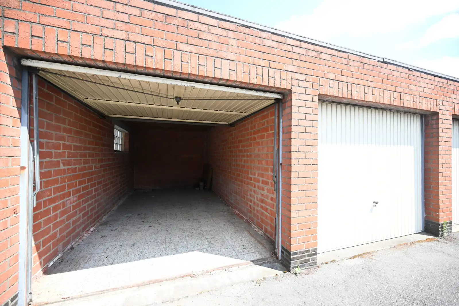 Garage nabij centrum Kachtem! foto 2