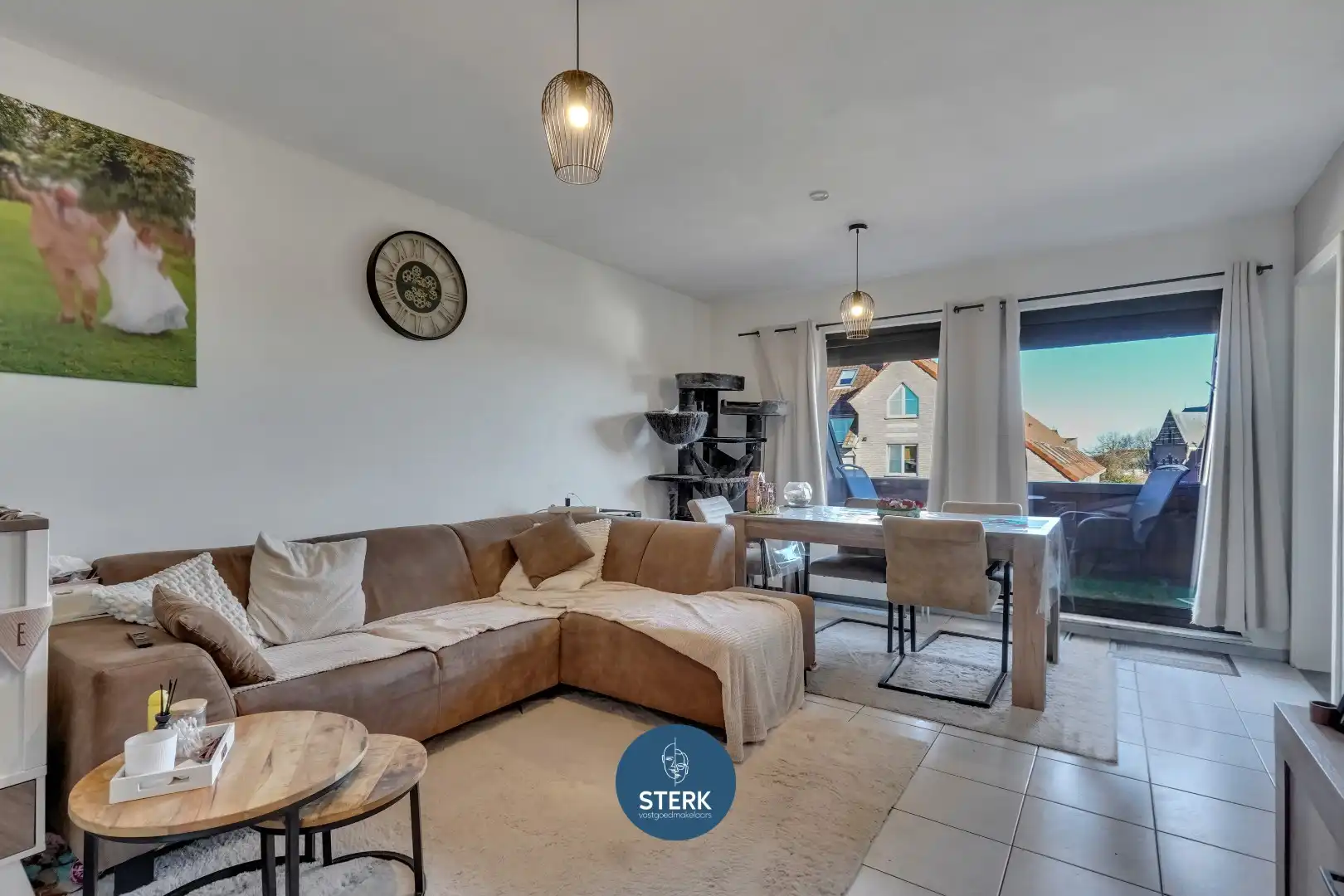 APPARTEMENT MET 2 SLPKS OP EEN GUNSTIGE LOCATIE TE GELLIK-LANAKEN !  foto 2