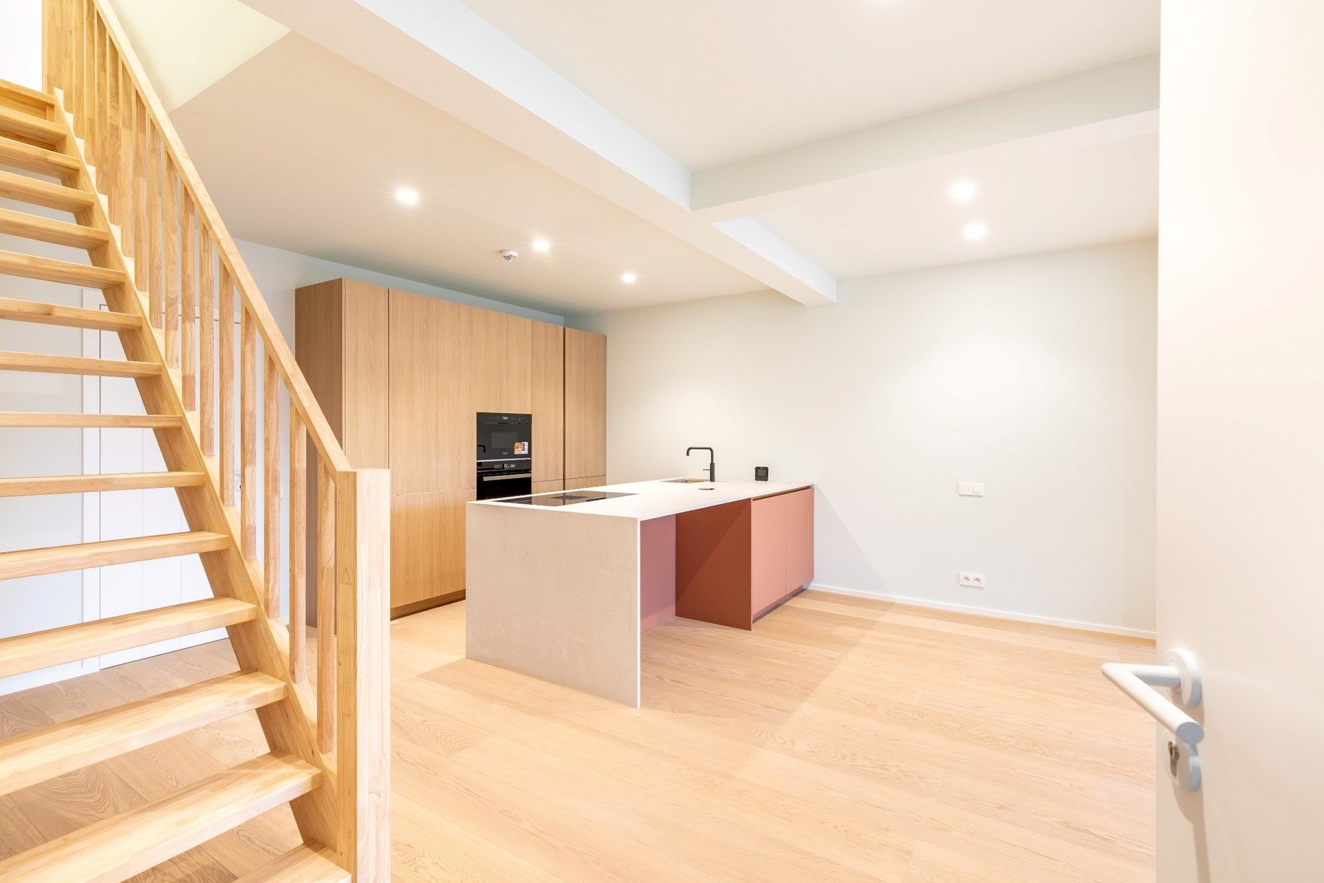 Prachtig duplex appartement in het hartje van Leuven! foto {{pictureIndex}}