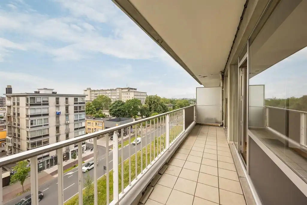 Lichtrijk 2-slaapkamerappartement met zonnig terras incl. autostaanplaats foto 2