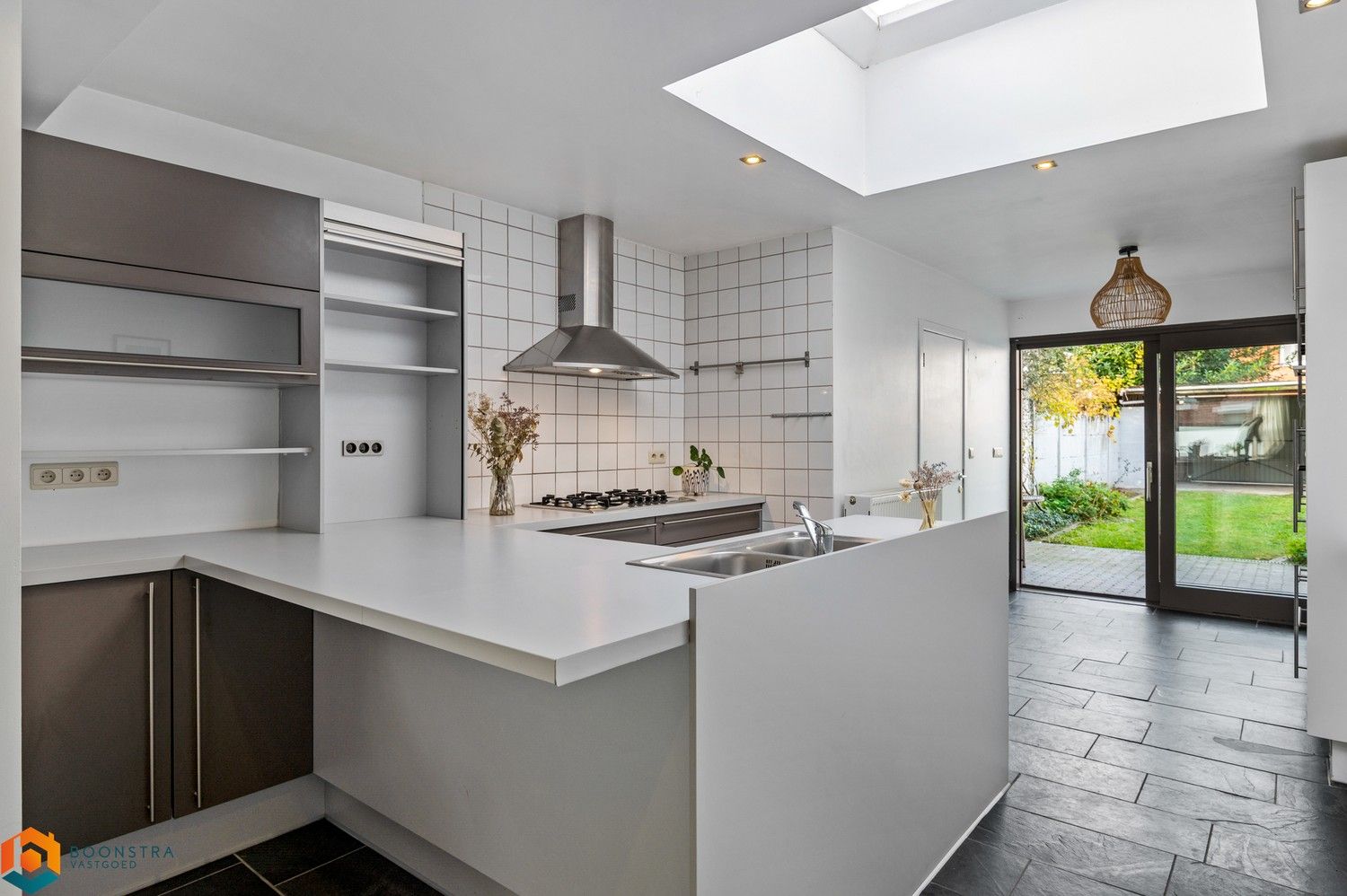 Gerenoveerde gezinswoning met 3 slpkrs en tuin in Mechelen foto 6