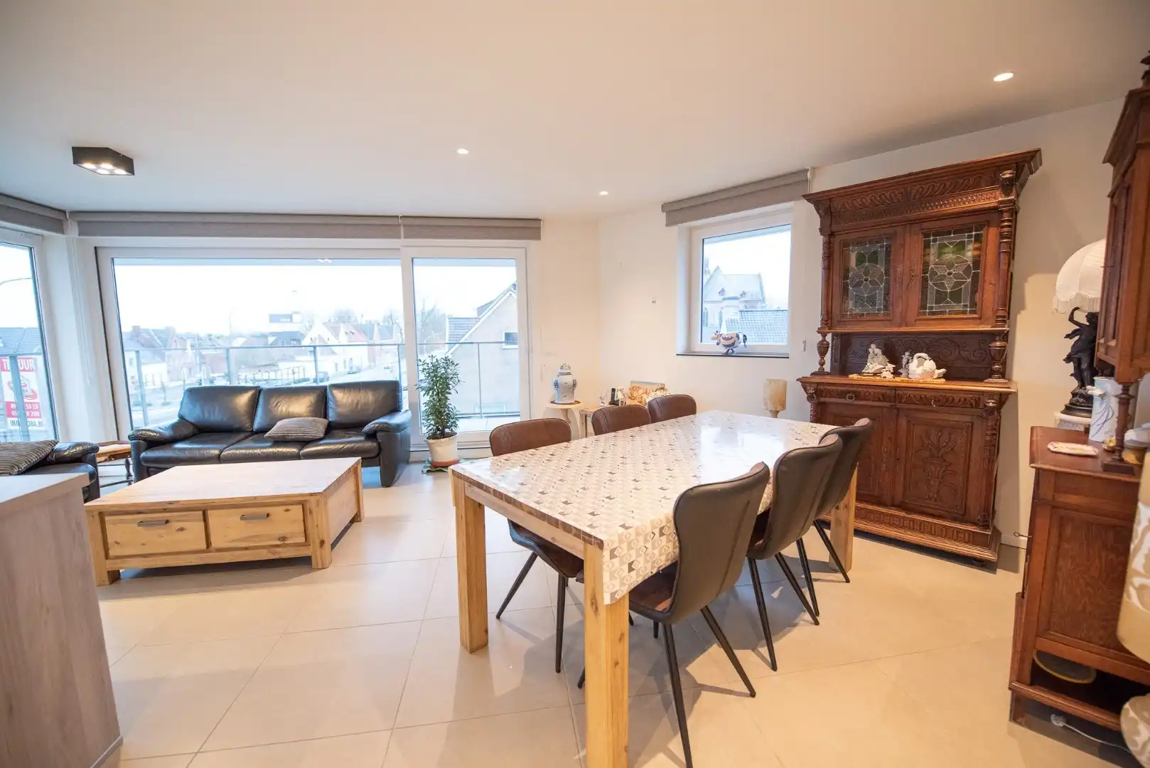 Recent perfect afgewerkt appartement op de 2e verdieping met open zicht! foto 5