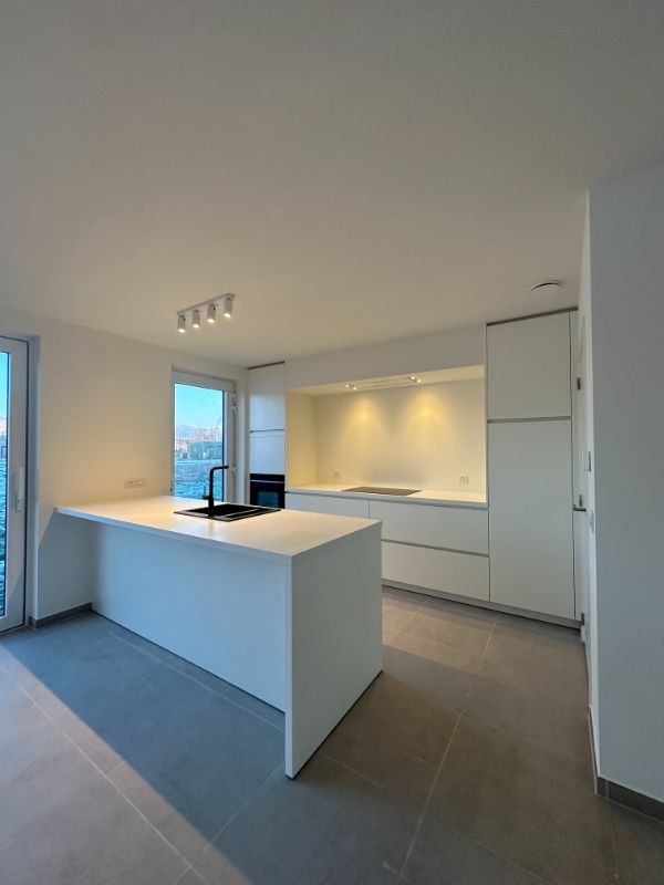 Instapklare nieuwbouwwoning met zonnige tuin te Roeselare foto 8