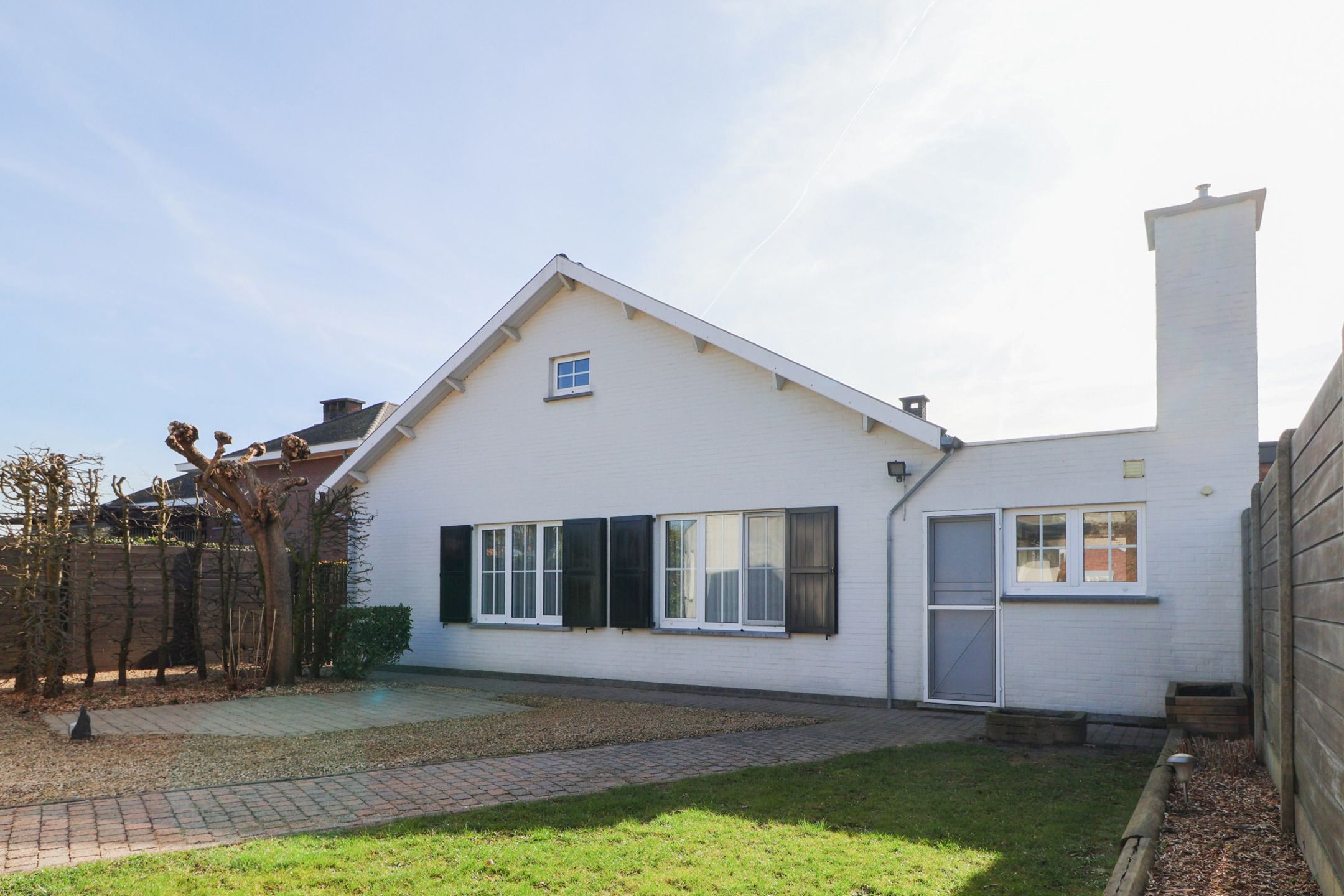 Uitstekend gelegen bungalow foto 23