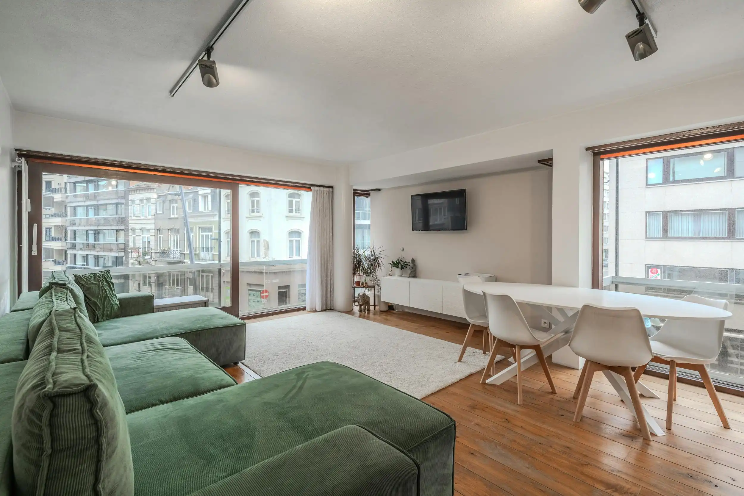 Centraal gelegen hoekappartement met 2 slaapkamers foto 9