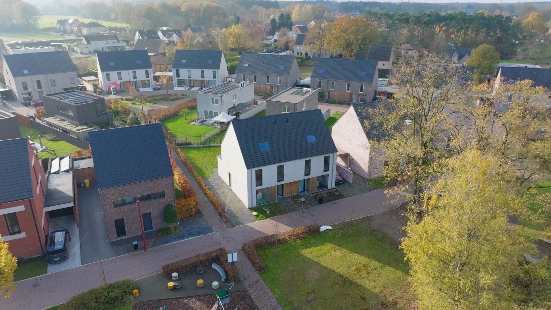 Energiezuinige halfopen bebouwing met 3 slpk’s en zongerichte tuin foto 4