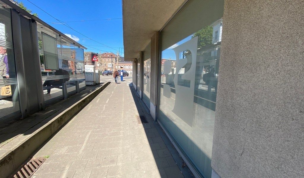 Handelsgelijkvloers te huur aan Rozemarijnbrug te Gent foto 14