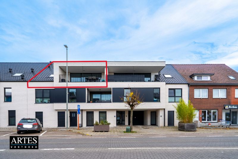 Recent appartement met 3 slaapkamers en ruim terras foto {{pictureIndex}}