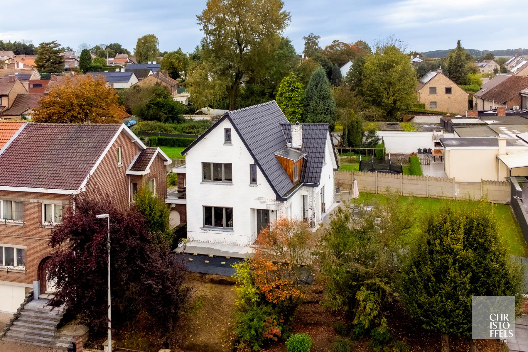 Charmant gerenoveerde gezinswoning met 3 slaapkamers!  foto 3