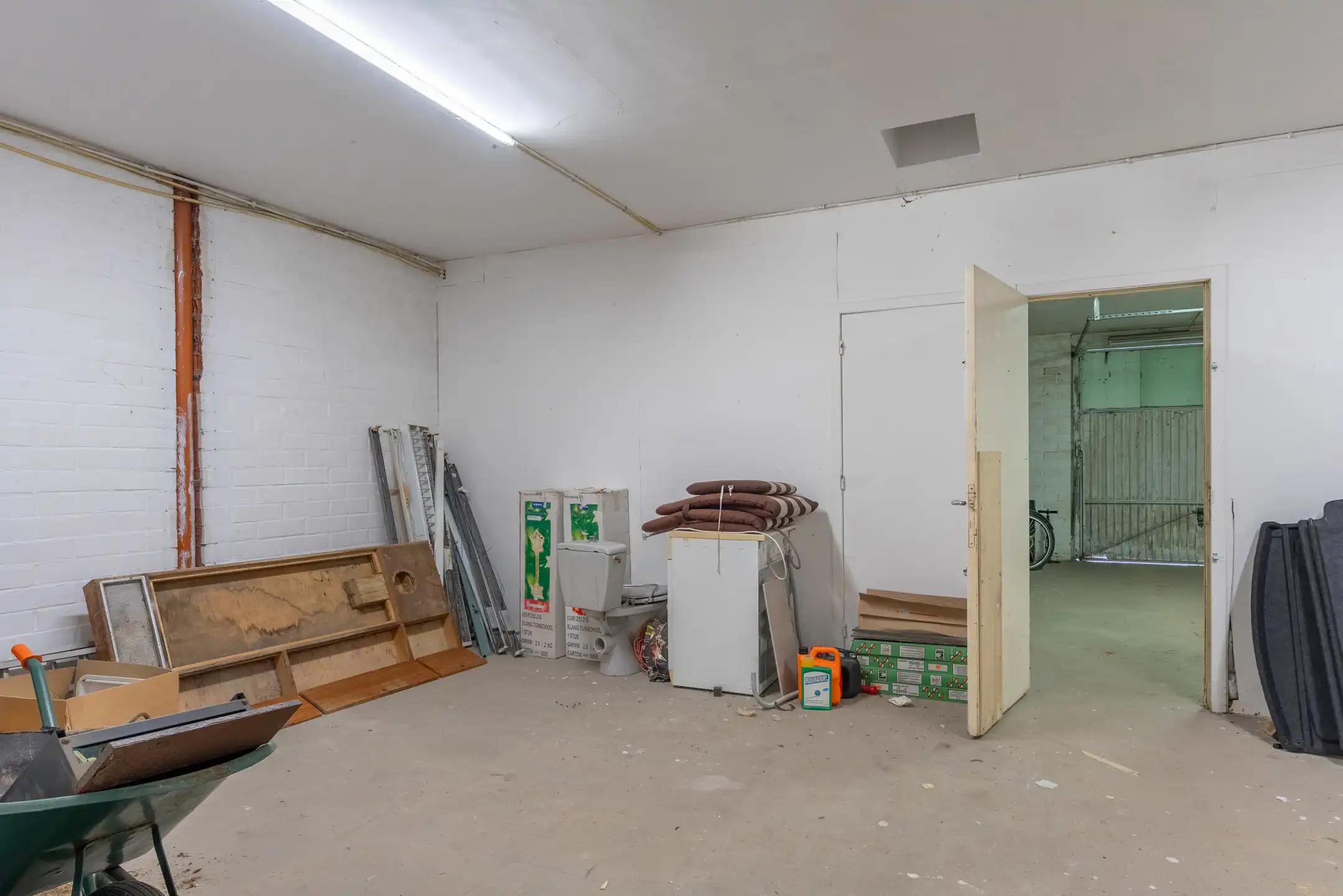 Goed gelegen gelijkvloers handelspand van maar liefst 436m² foto 21