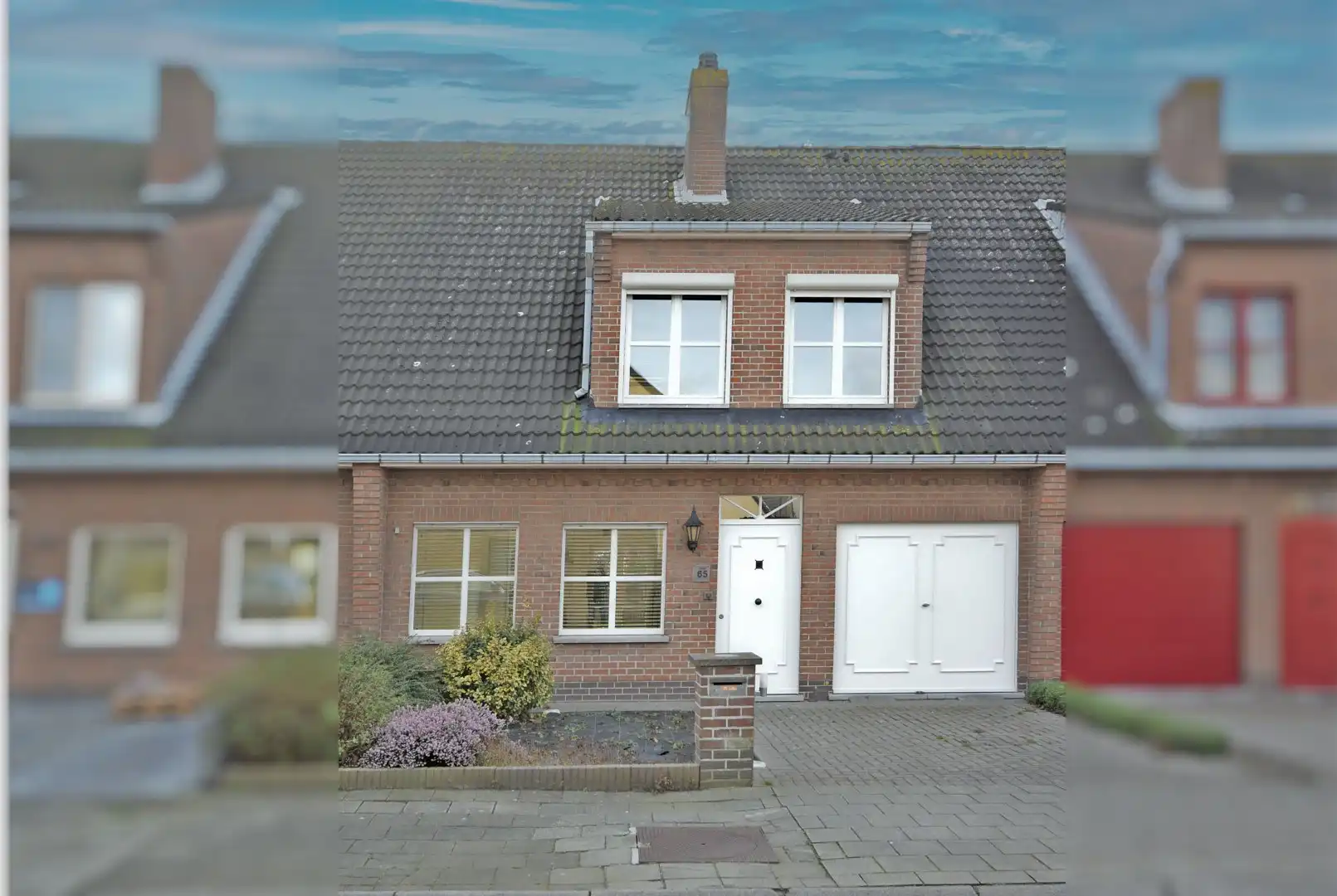 Recent gerenoveerde woning met drie slaapkamers en tuin  foto {{pictureIndex}}