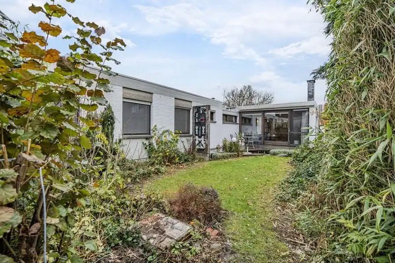 Organische architecten- en kunstenaarswoning foto 19