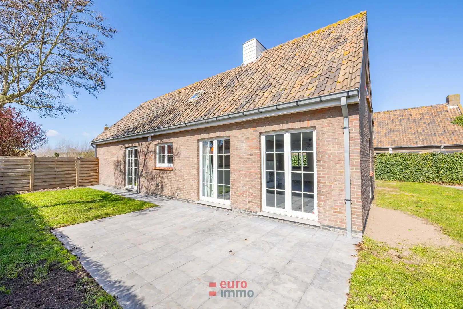 Alleenstaande villa op unieke ligging aan de duinen van Oostduinkerke foto 15