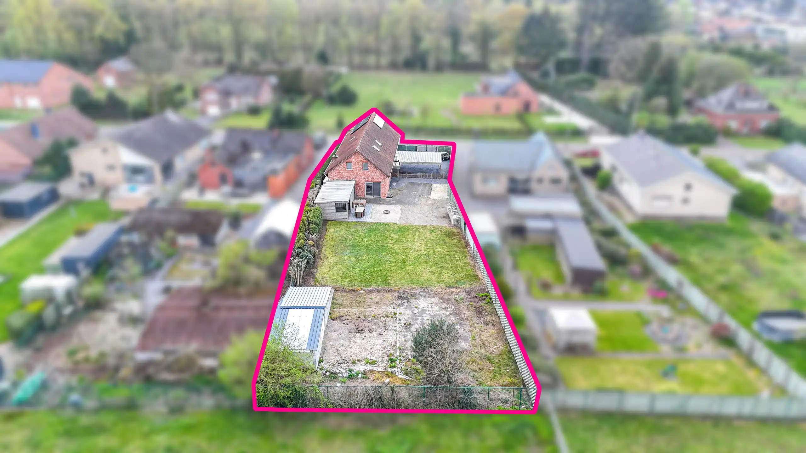 Charmante woning met 5 slaapkamers op een ruim perceel! foto 63