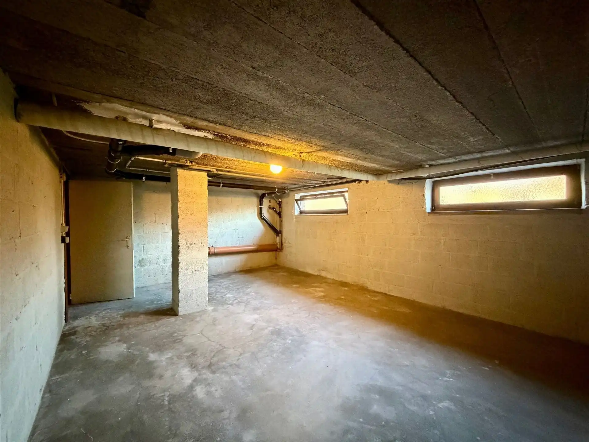 Ruime gezinswoning met 5 slaapkamers foto 27