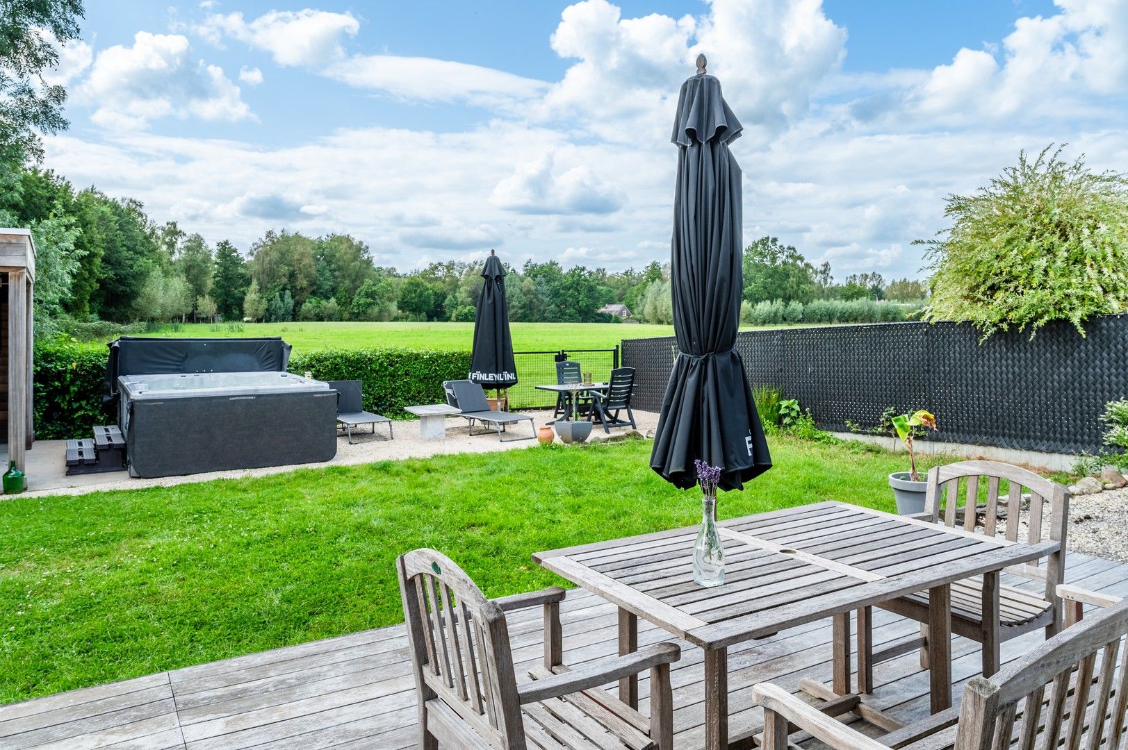 Hoofdfoto van de publicatie: Charmante bungalow in groene omgeving