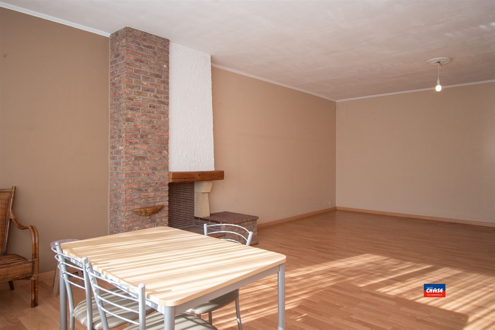 Gelijkvloersapp. met 2 slpks, tuin + garage foto 12