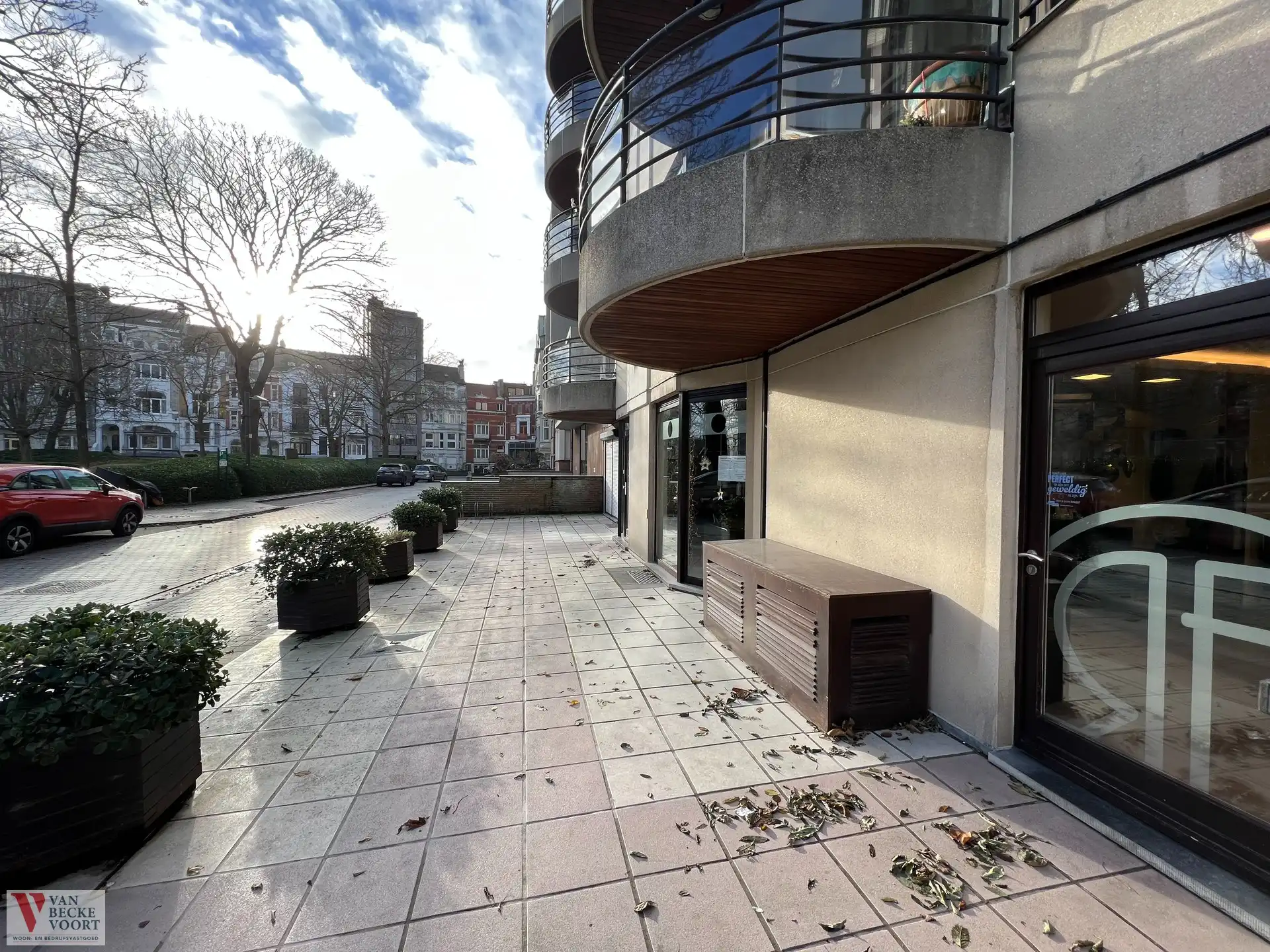 Handelsgelijkvloers 100m² foto 4