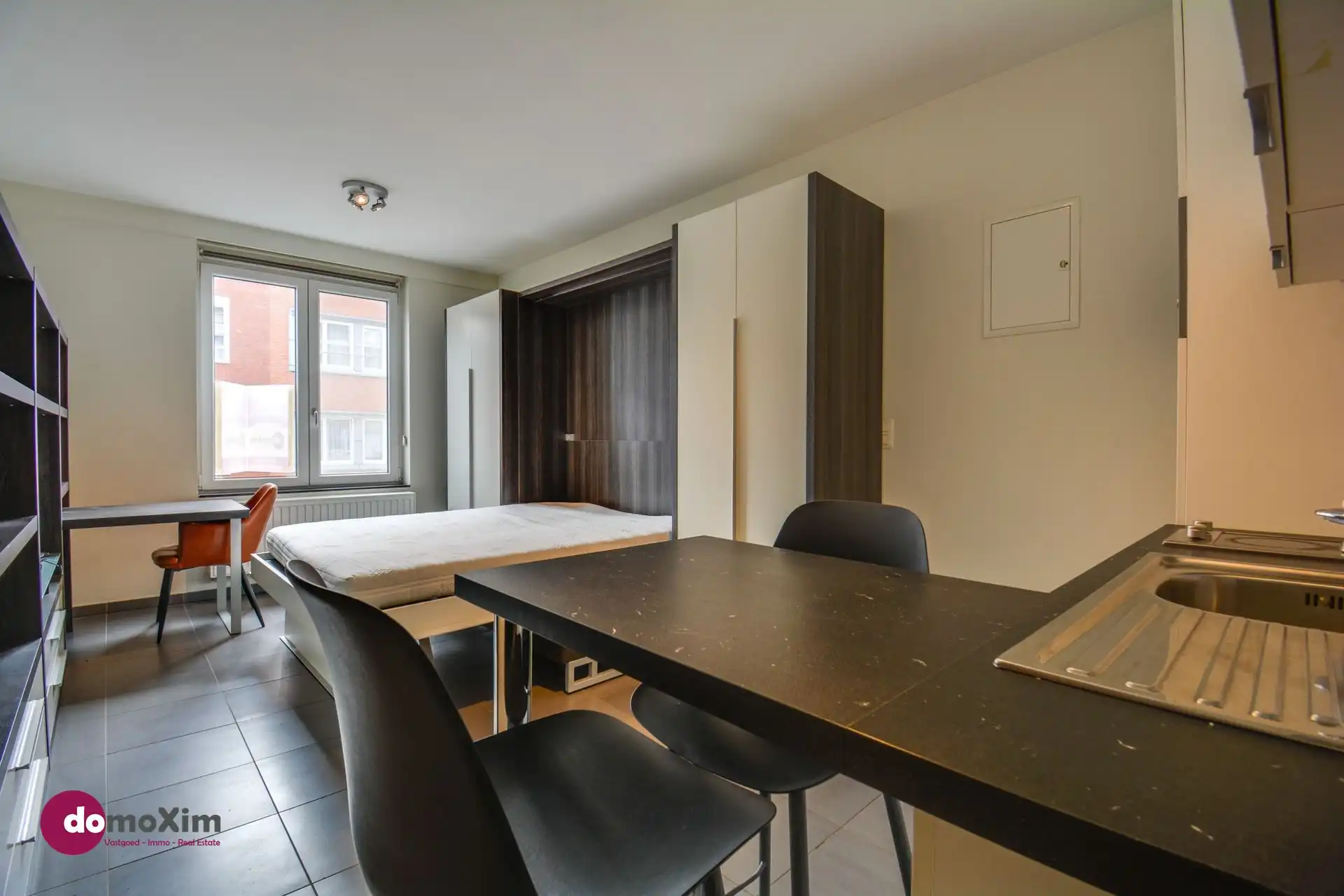 Moderne gemeubelde studio, geschikt voor één persoon, in het centrum van Leuven  foto 3