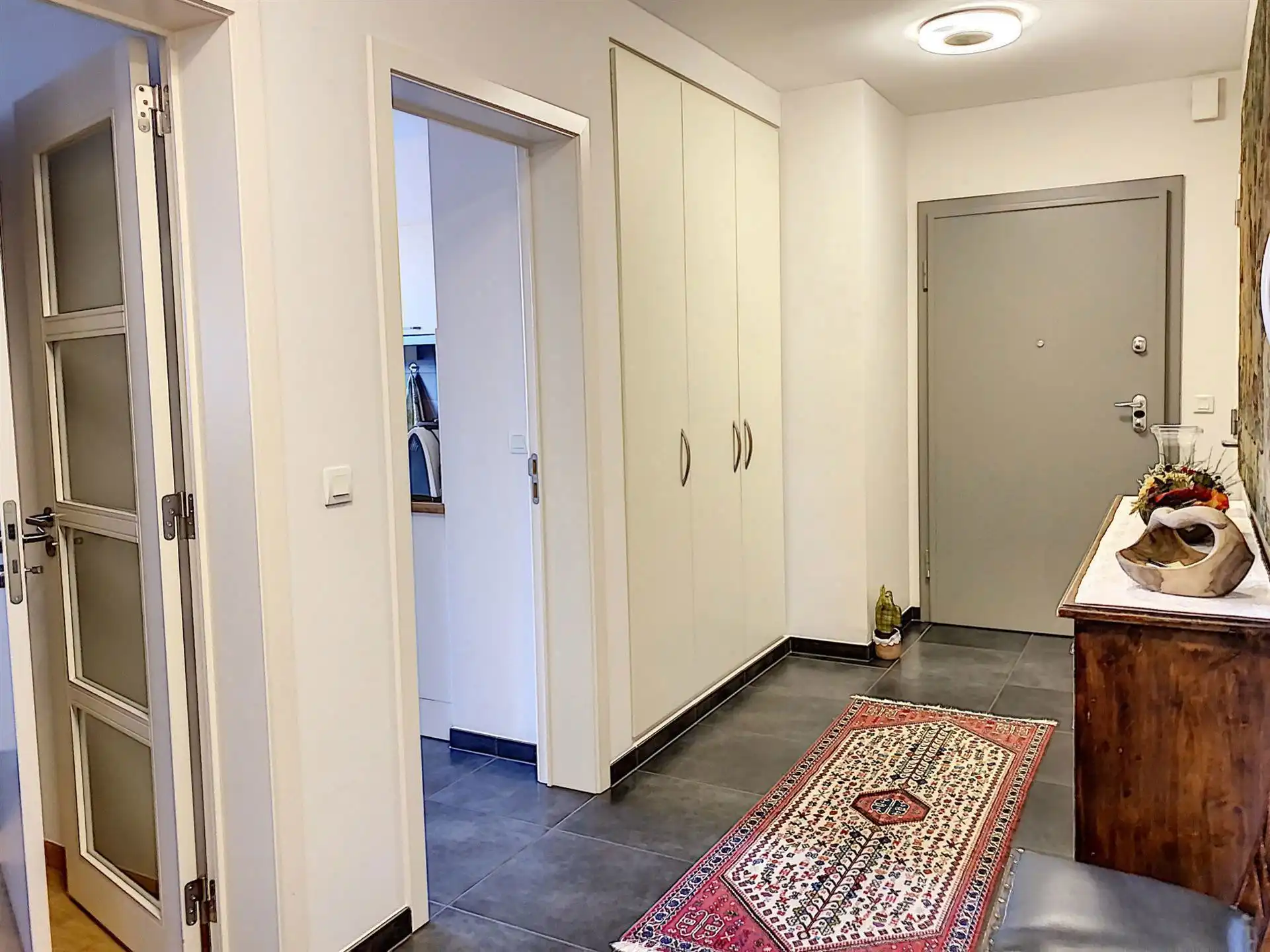 Mooi appartement met 2 slaapkamers + parkeerplaats foto 17