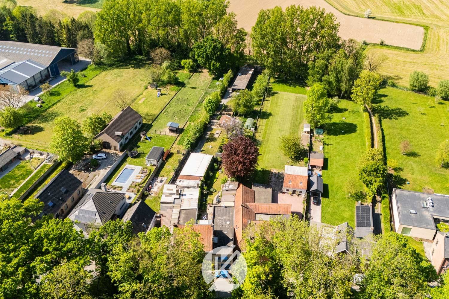 Woning op een ruim perceel met uitzicht op agrarisch gebied foto 4