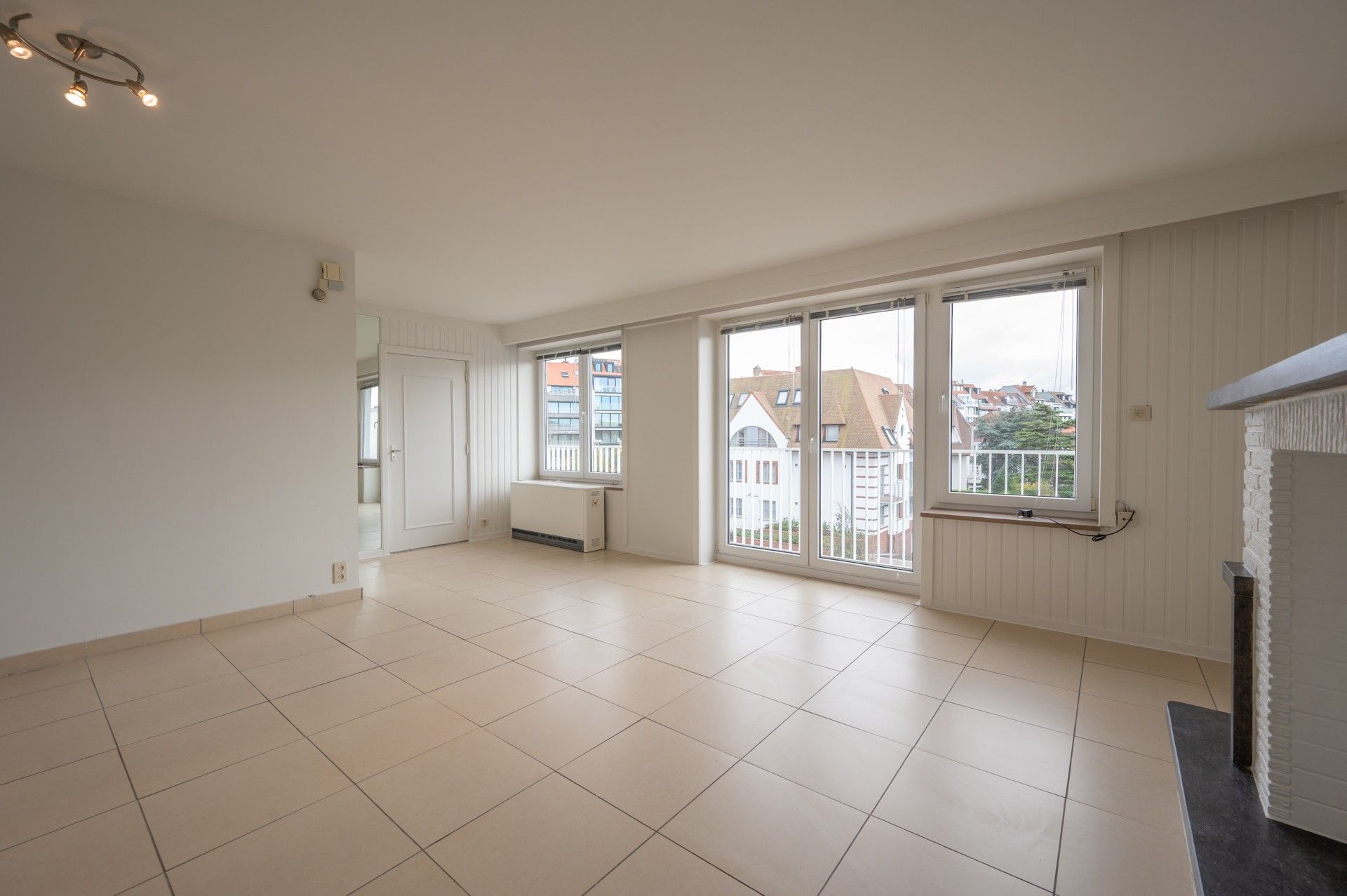 Ongemeubeld: Zonnige studio nabij centrum! foto 7