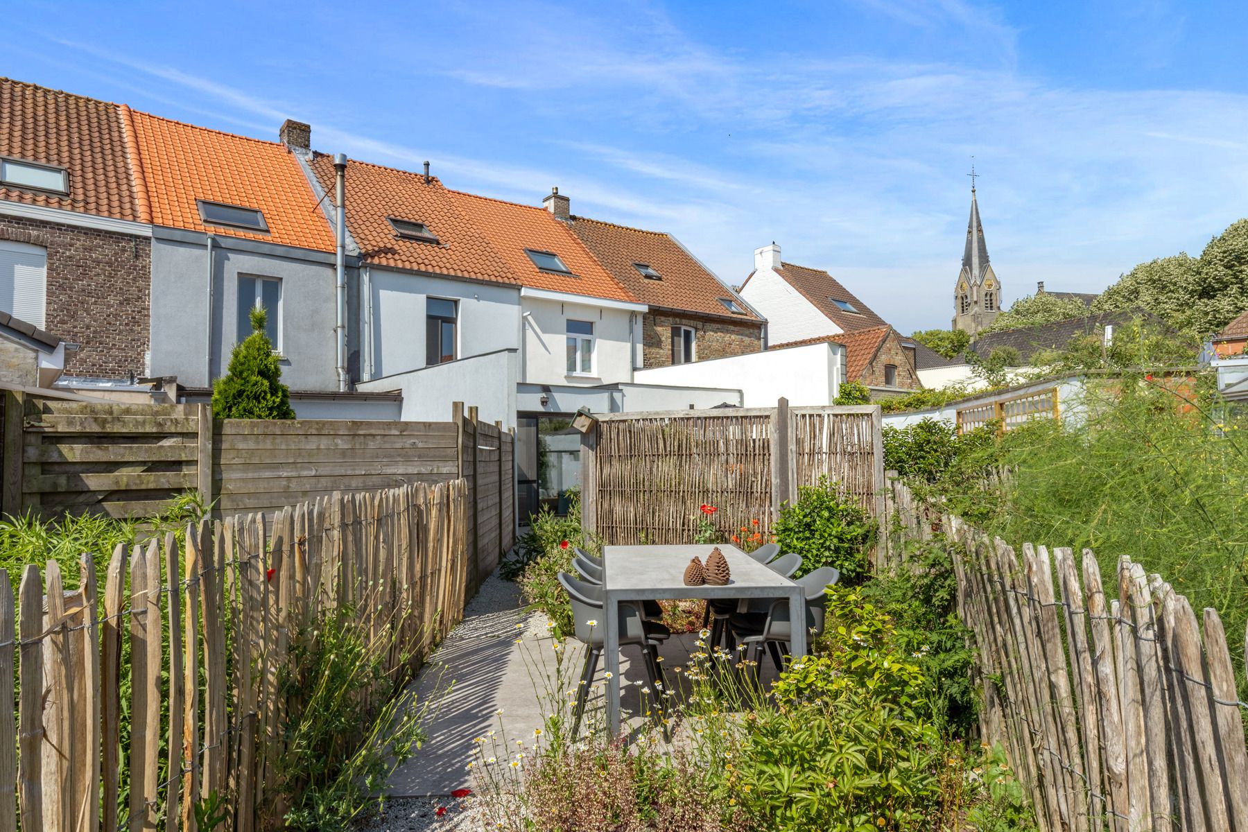 Lichtrijke, modern afgewerkte woning met grote tuin!  foto 21