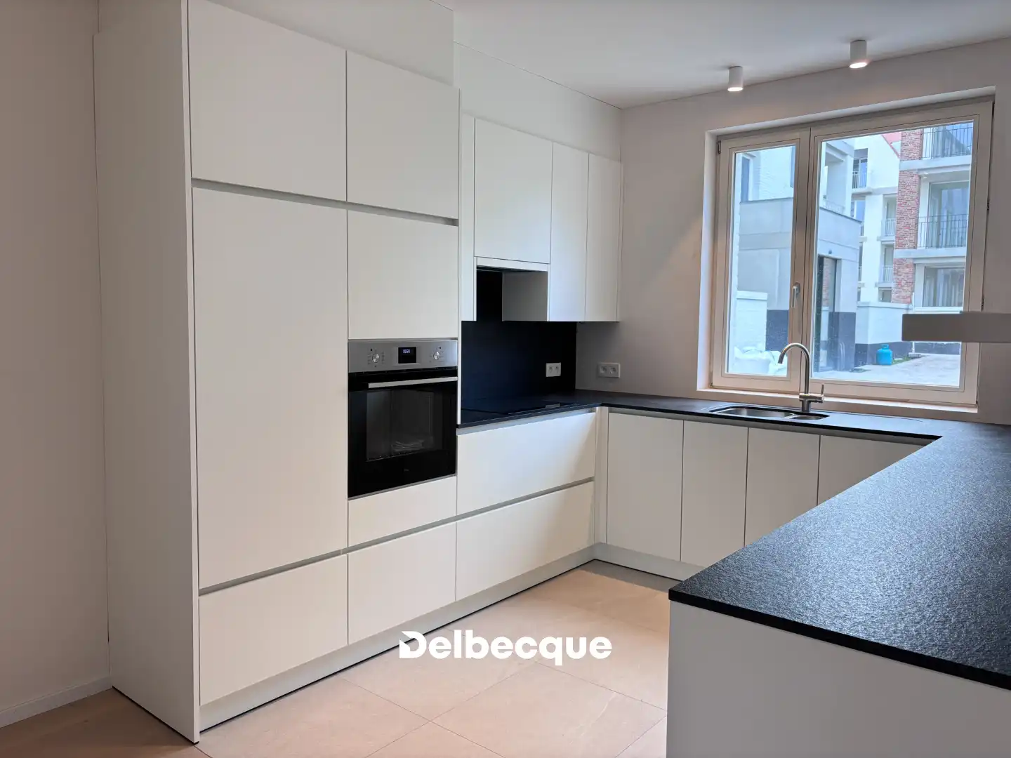 Instapklare stapelwoning met 2 slaapkamers op toplocatie in Brugge foto 6