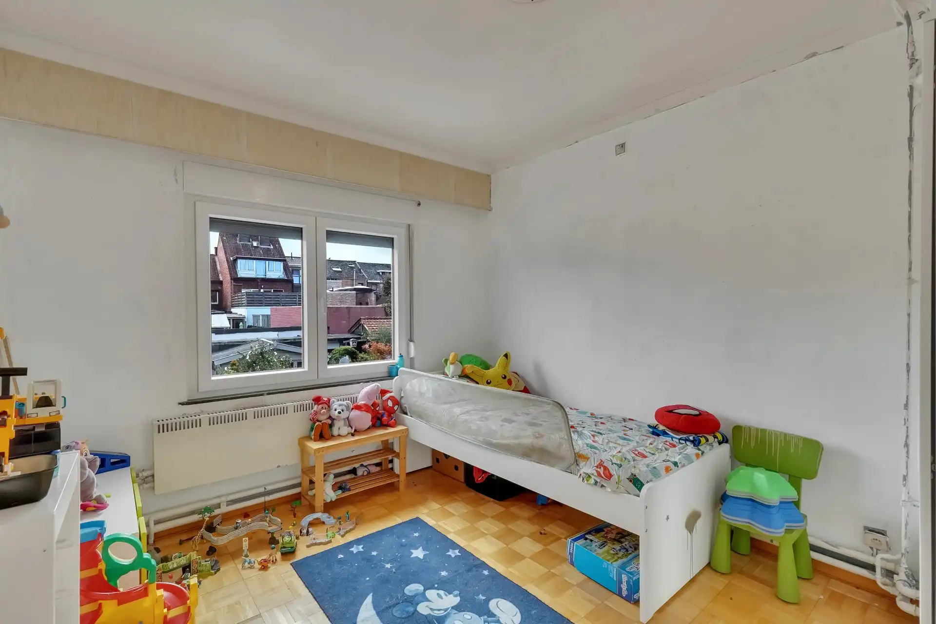 Ruime woning in rustige woonwijk foto 14