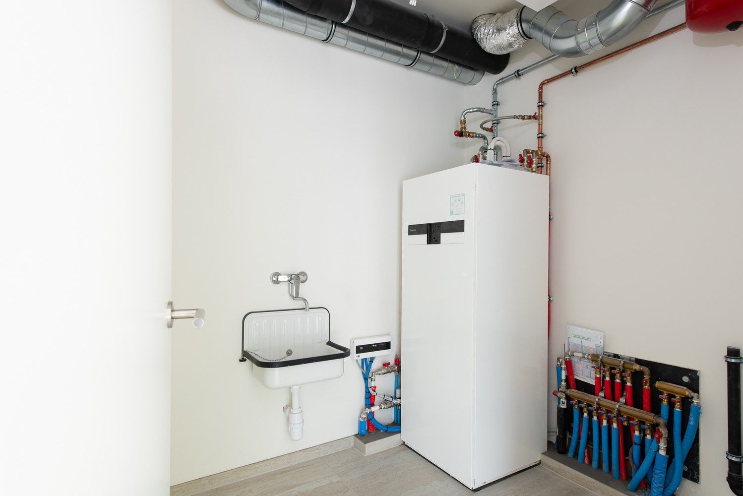 Nieuwbouwappartement met 2 parkeerplaatsen foto 24