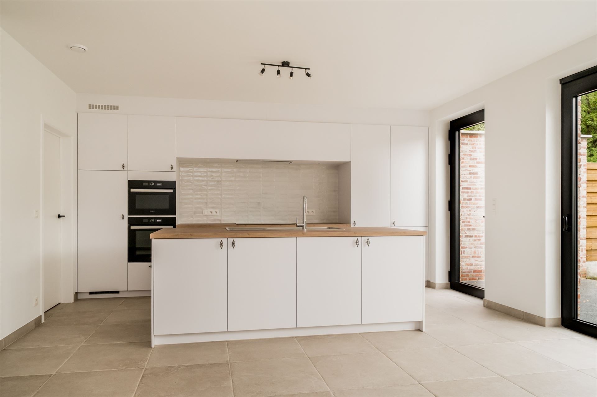 Moderne nieuwbouwwoning met 4 slpkm, tuin en garage  foto 7