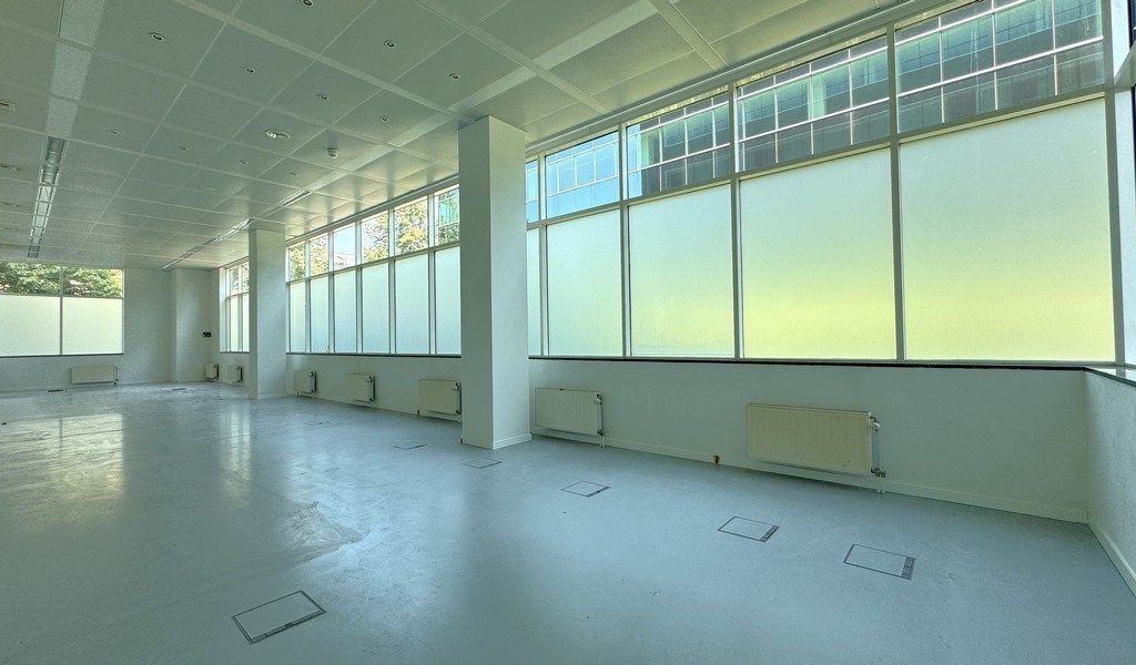 Gelijkvloers kantoor te huur in  "Rubens Building" te Berchem foto 10