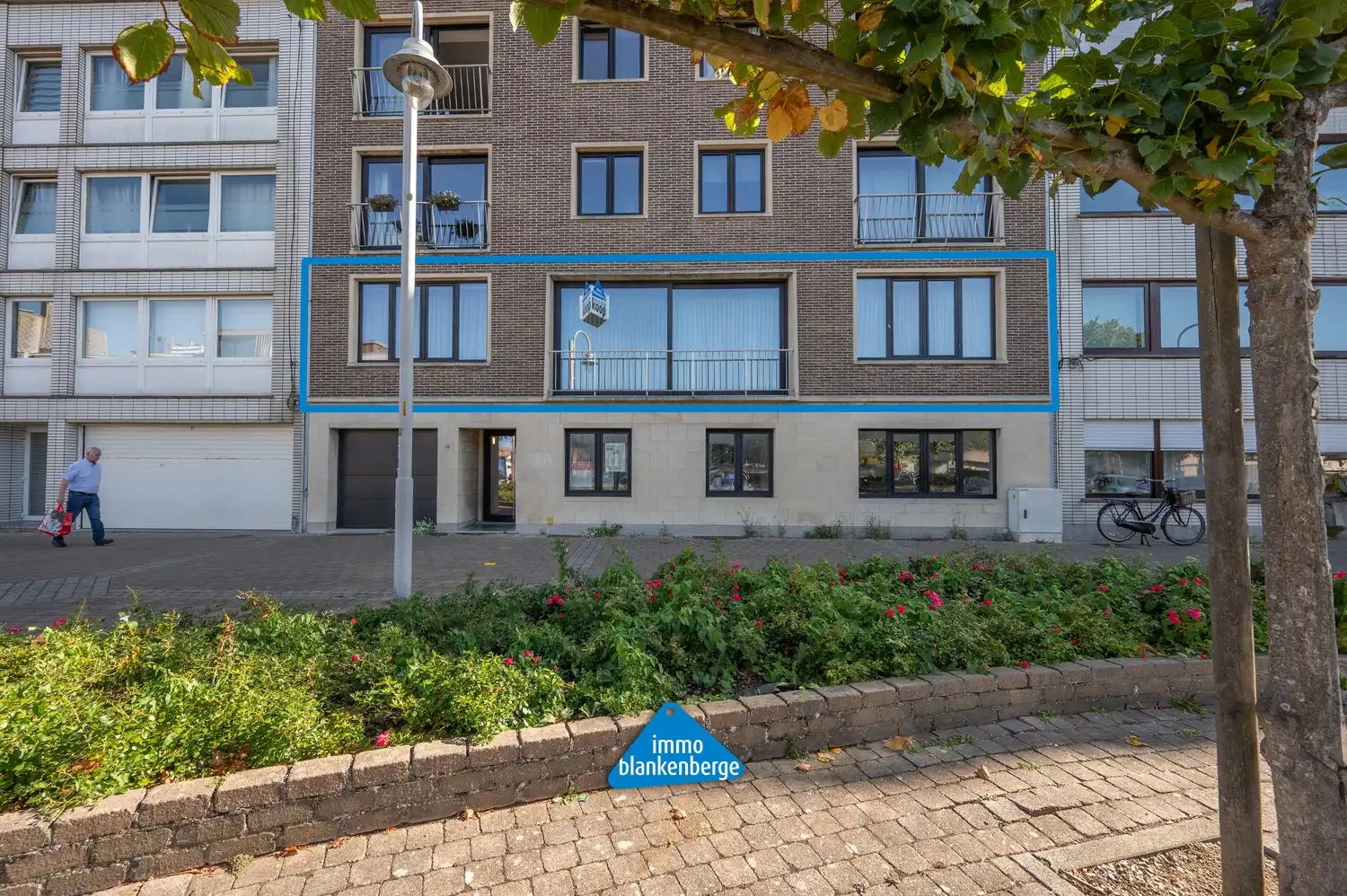Zeer Ruim en Stijlvol gerenoveerd appartement van 232m² op een toplocatie vlak bij het strand. foto 31
