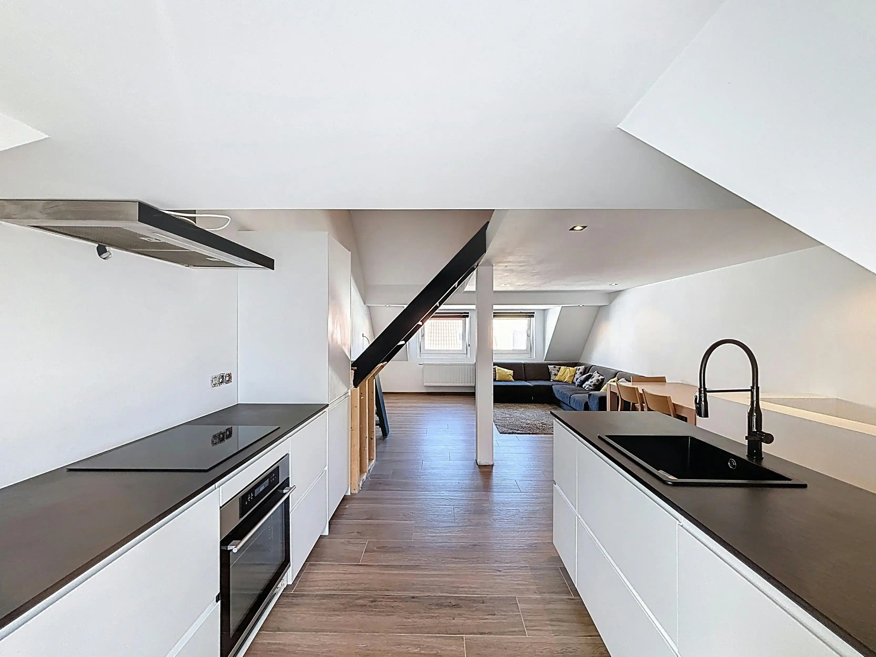 Centraal gelegen rijwoning te koop te Blankenberge foto 4