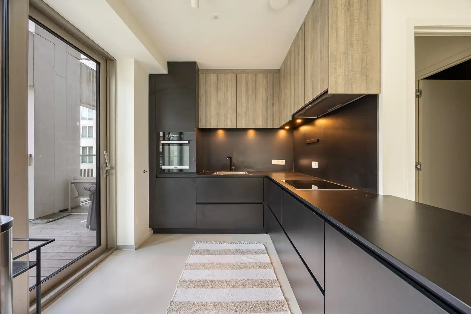 GEMEUBELD APPARTEMENT foto 3